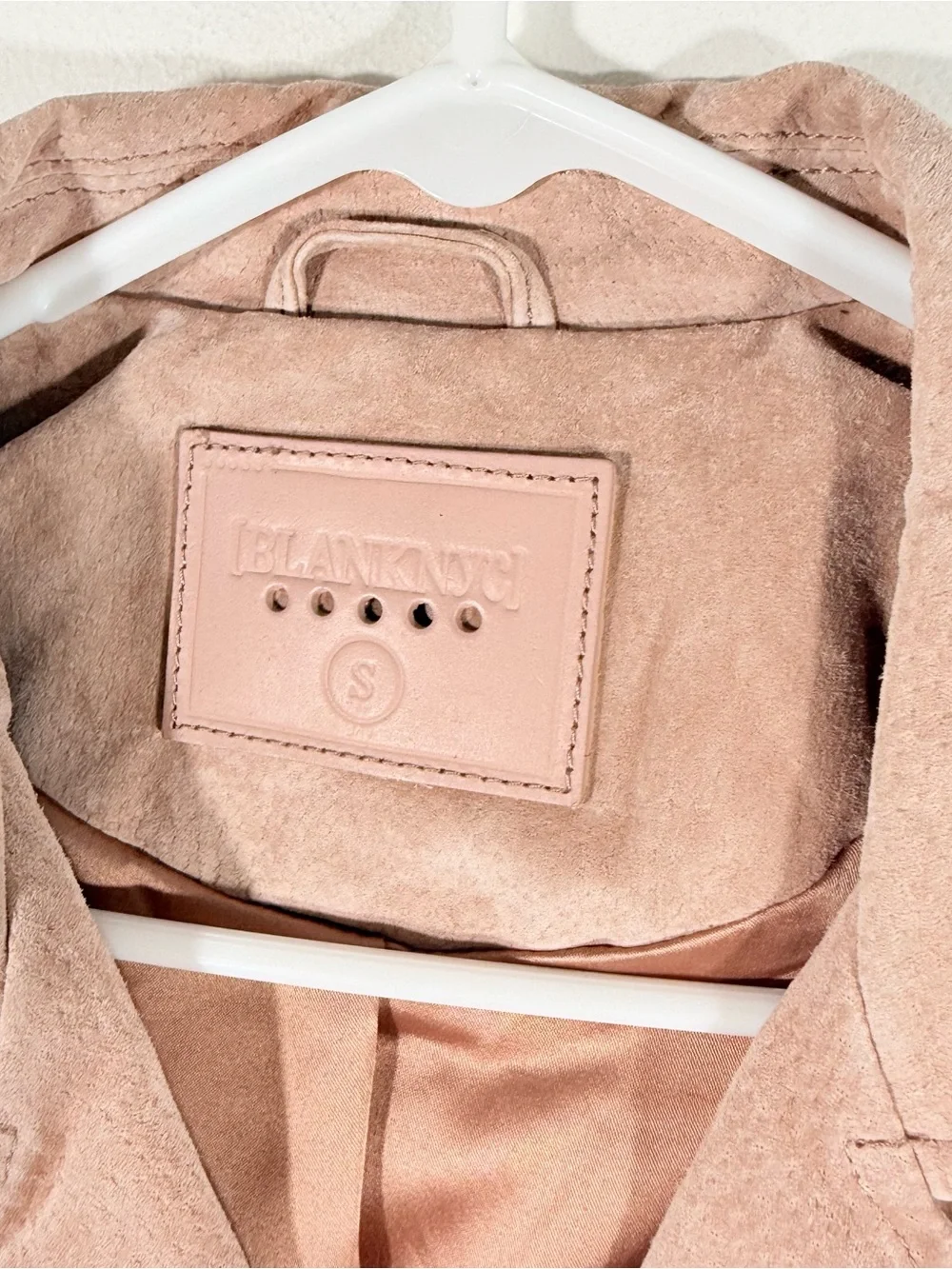BlankNYC Blush Desert Pink 100% Genuine Suede Leather Cropped Moto Jacket Small